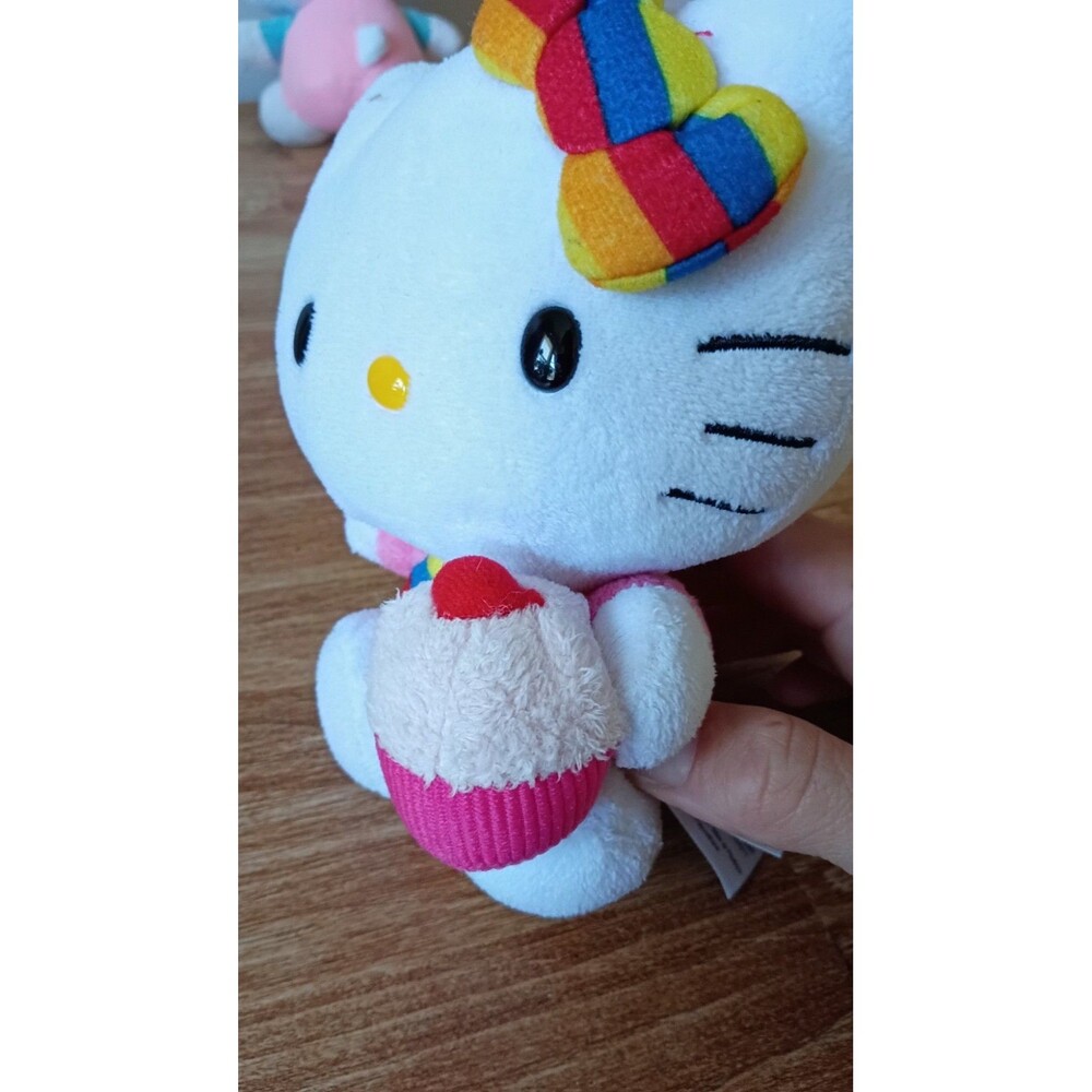 TY Hello Kitty Rainbow Cupcake Plush 2014 Sanrio Striped Dress 6" - Picture 4 of 10